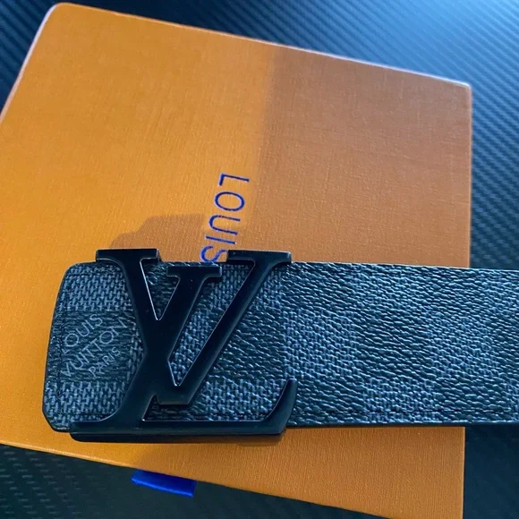 Louis Vuitton Belt - Picture 2 of 3